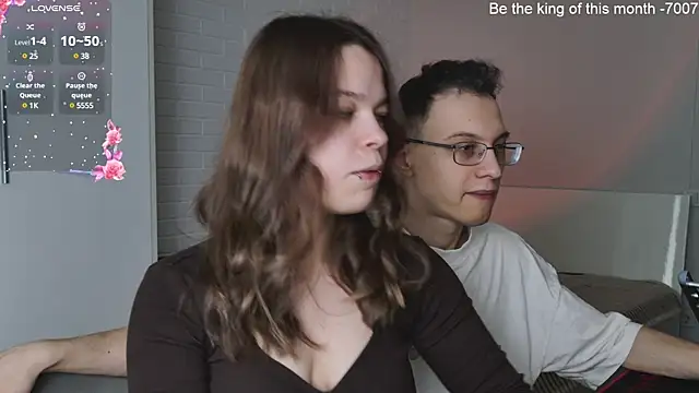 Snapshot of ValBae chatting on March 21, 10:17 am ValBae online show from March 21, 10:17 am