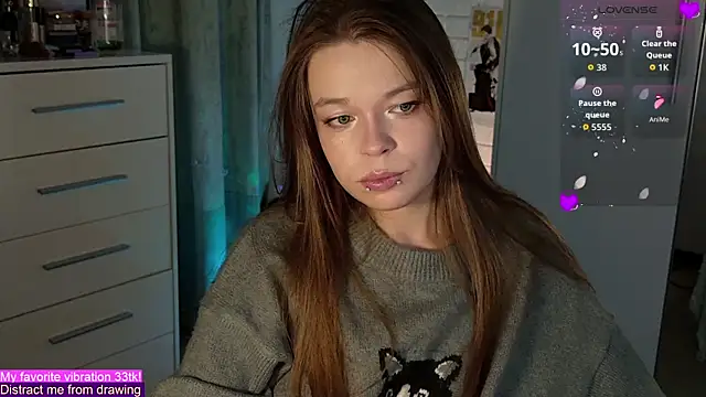 Snapshot of ValBae chatting on October 1, 8:15 pm ValBae online show from October 1, 8:15 pm