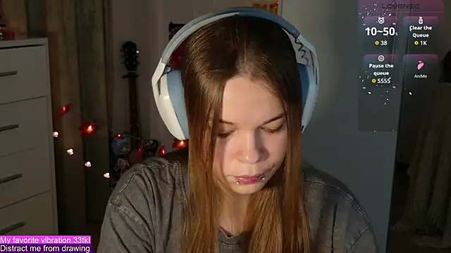 Snapshot of ValBae chatting on October 28, 9:06 pm ValBae online show from October 28, 9:06 pm