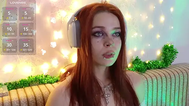 ValBae online show from December 15, 10:03 pm