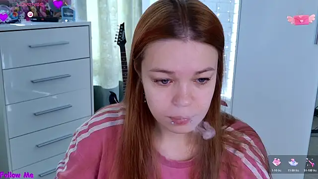 ValBae online show from April 16, 6:14 am