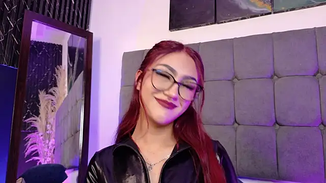 Snapshot of miluv19 chatting on November 23, 7:46 pm miluv19 online show from November 23, 7:46 pm