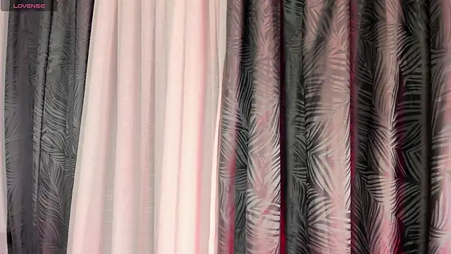 ailynBlaze online show from April 15, 6:31 am