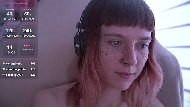 Snapshot of juliapie chatting on February 20, 11:09 am juliapie online show from February 20, 11:09 am