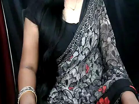 Snapshot of shila20 chatting on May 19, 5:14 am shila20 online show from May 19, 5:14 am