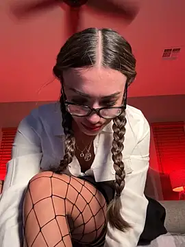 TinyMimi online show from October 26, 1:00 am