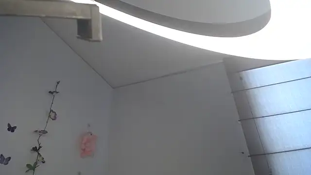 Julieta Hass online show from November 15, 3:52 pm