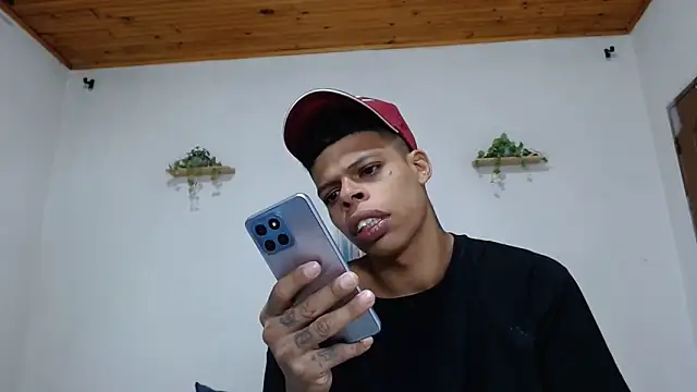 Snapshot of BrandonStond chatting on February 15, 11:45 pm BrandonStond online show from February 15, 11:45 pm