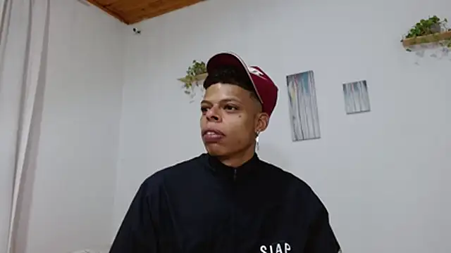 Snapshot of BrandonStond chatting on March 2, 12:13 am BrandonStond online show from March 2, 12:13 am