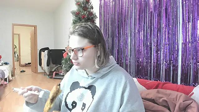 Snapshot of Seductive_She_Wolf chatting on January 15, 2:06 am Seductive She Wolf online show from January 15, 2:06 am