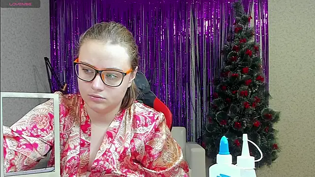Snapshot of Seductive_She_Wolf chatting on January 20, 11:56 am Seductive She Wolf online show from January 20, 11:56 am