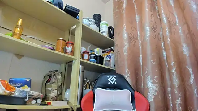 Seductive She Wolf online show from April 19, 6:10 pm