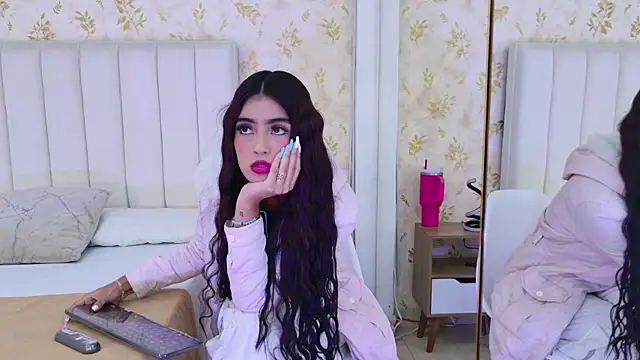 Mia-Monroe online show from September 20, 7:37 pm