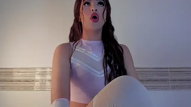 Sophia Cambpell online show from November 16, 6:08 am