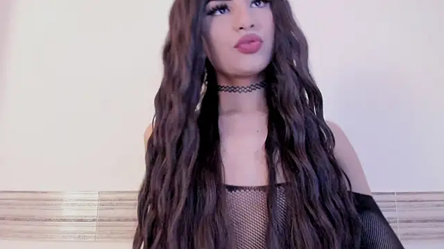 Sophia Cambpell online show from February 7, 9:40 pm