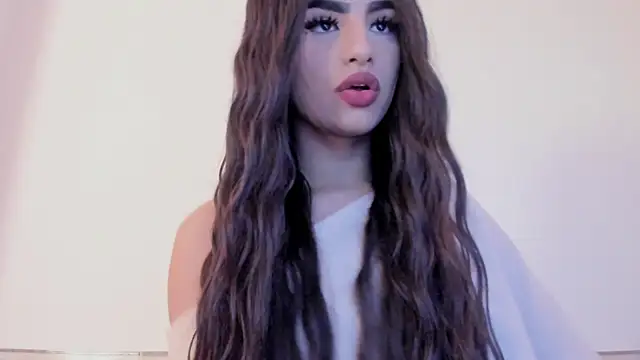 Sophia Cambpell online show from February 9, 9:08 pm