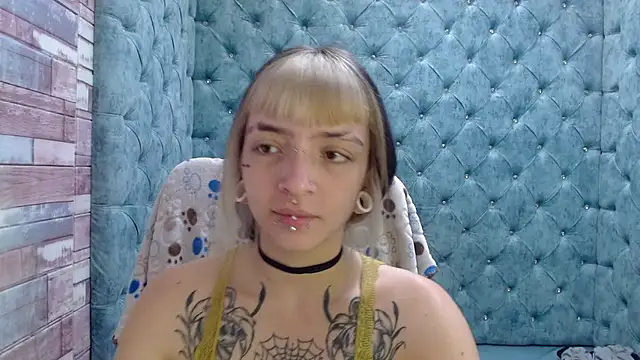 Samantha Smiith online show from October 24, 4:09 am