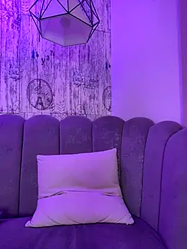 AbyThompson online show from October 24, 1:29 pm