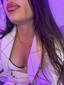 AbyThompson online show from December 23, 9:18 am