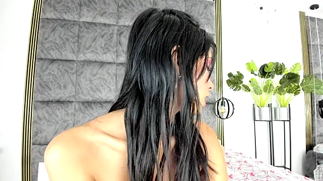 LaurenRodriiguez online show from February 12, 12:33 pm