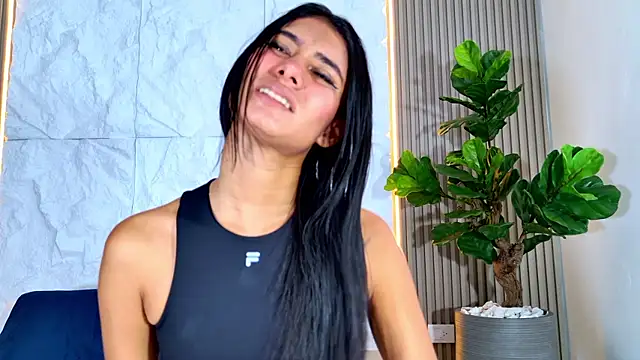 LaurenRodriiguez online show from January 8, 1:02 pm