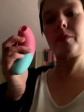 KatieBARBiE98 online show from January 9, 7:48 pm