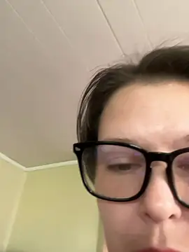Snapshot of KatieBARBiE98 chatting on April 28, 4:56 pm KatieBARBiE98 online show from April 28, 4:56 pm