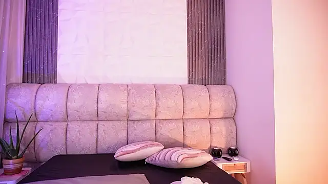 Godess Scarlett77 online show from March 11, 3:12 am