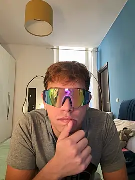 calleaaaa online show from October 8, 11:52 am