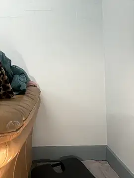 UtopianMisfit1 online show from April 17, 3:26 pm