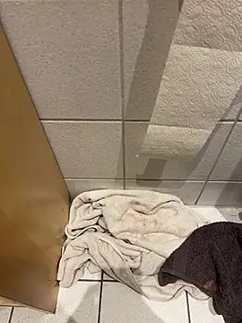 Snapshot of Michaela1222 chatting on January 14, 12:44 pm Michaela1222 online show from January 14, 12:44 pm