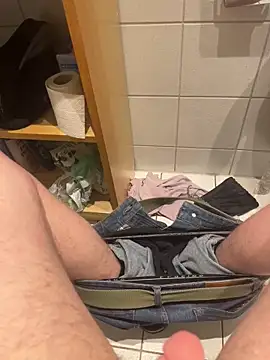 Snapshot of Michaela1222 chatting on January 17, 3:06 pm Michaela1222 online show from January 17, 3:06 pm