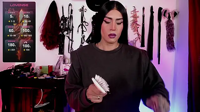 akinoro  online show from March 9, 8:10 pm