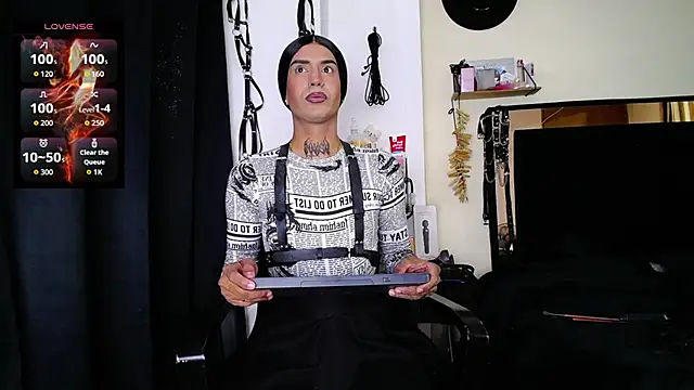 akinoro  online show from February 21, 4:52 pm