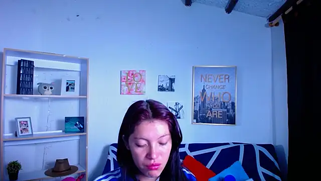 Snapshot of Sian__1 chatting on December 5, 12:44 pm Sian 1 online show from December 5, 12:44 pm