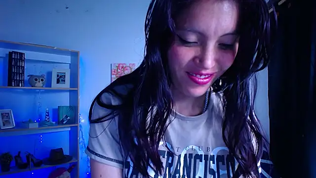 Snapshot of Sian__1 chatting on December 11, 3:37 pm Sian 1 online show from December 11, 3:37 pm