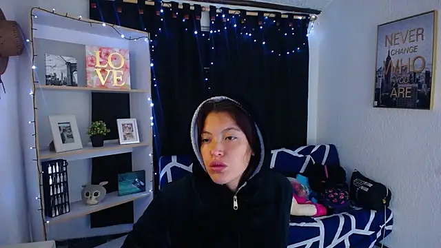 Snapshot of Sian__1 chatting on February 12, 1:27 pm Sian 1 online show from February 12, 1:27 pm
