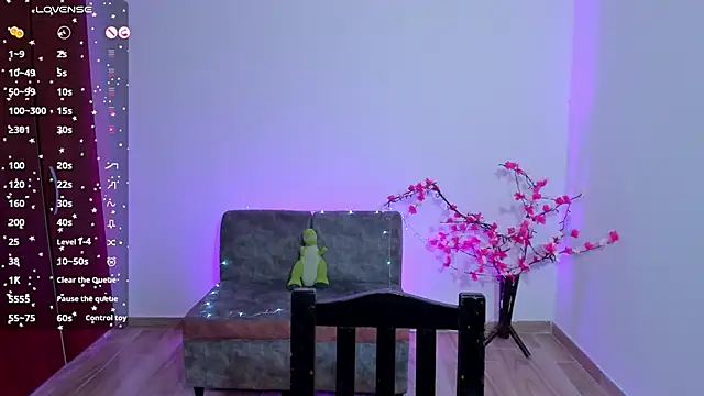 Snapshot of CamilaHarperr_ chatting on January 17, 12:15 am CamilaHarperr online show from January 17, 12:15 am