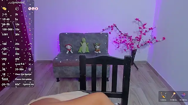 Snapshot of CamilaHarperr_ chatting on February 2, 12:37 pm CamilaHarperr online show from February 2, 12:37 pm