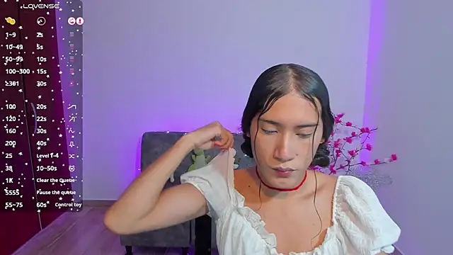 Snapshot of CamilaHarperr_ chatting on February 26, 9:08 am CamilaHarperr online show from February 26, 9:08 am