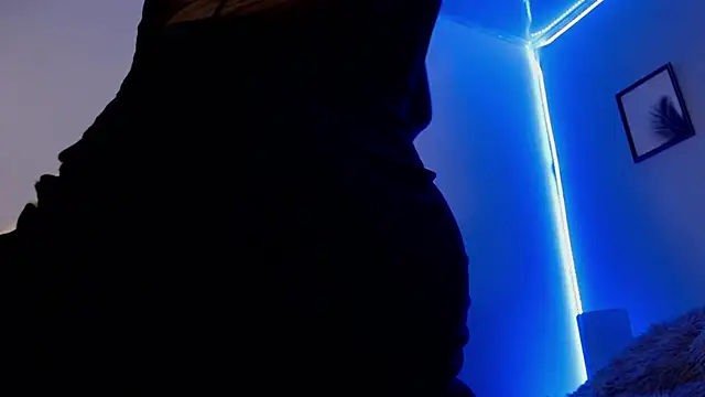 SophiaJoliebm online show from January 8, 6:41 am