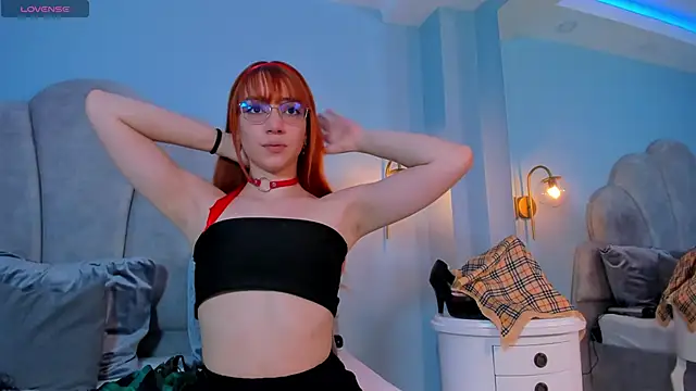Snapshot of sweeet_peach chatting on December 3, 10:40 pm sweeet peach online show from December 3, 10:40 pm