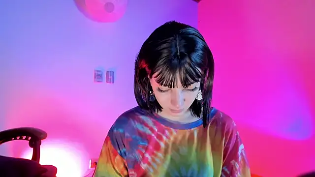 Snapshot of sweeet_peach chatting on February 24, 12:30 am sweeet peach online show from February 24, 12:30 am