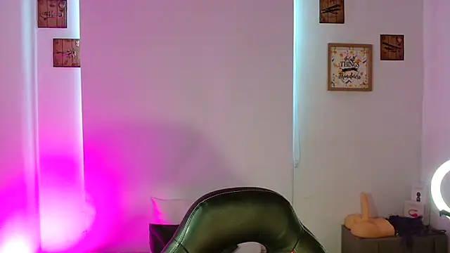 catalinamommyx online show from September 11, 9:59 pm