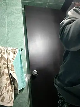 catalinamommyx online show from October 13, 1:05 am