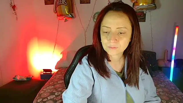 catalinamommyx online show from October 20, 5:19 am