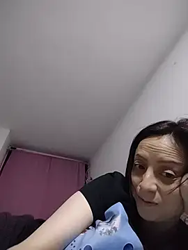 catalinamommyx online show from July 9, 12:04 am