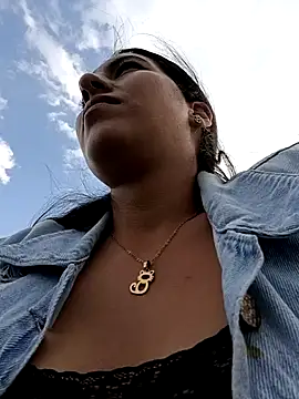 Bonny Klote online show from March 15, 9:16 pm