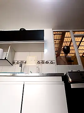 Bonny Klote online show from December 18, 2:56 pm