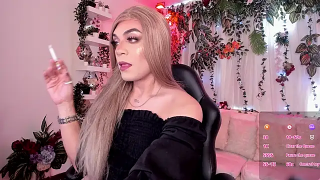 karol elegance  online show from December 5, 1:09 pm